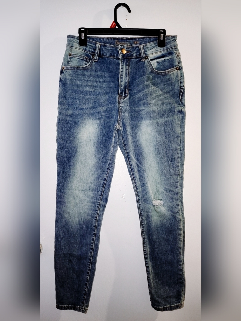 Women's Skinny Jeans in Faded Blue - Classic Slim Fit